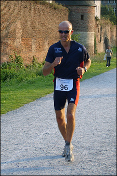 Reinhard Conen beim Innenhafenlauf Duisburg 2008